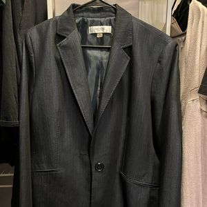 Jone’s Studio Blazer